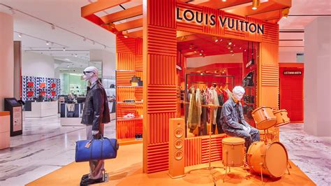 bijenkorf louis vuitton amsterdam|Louis Vuitton kleding.